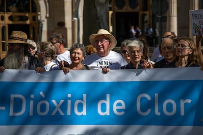 El agricultor Josep Pàmies (en el centro, con sombrero), en una manifestación en Barcelona en 2022.