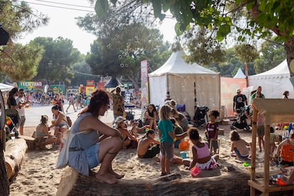 El arenero del Magicomundo dedicado a público infantil que asiste al Rototom Sunsplash.
