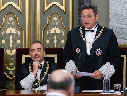 Desde la izquierda, Manuel Marchena, magistrado de la Sala de lo Penal del Supremo, y Álvaro García Ortiz, fiscal general del Estado, el pasado 16 de octubre en un acto.