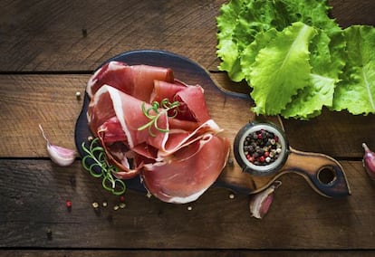 Experts agree that ‘jamón ibérico’ is so good that it’s best eaten just as it is.