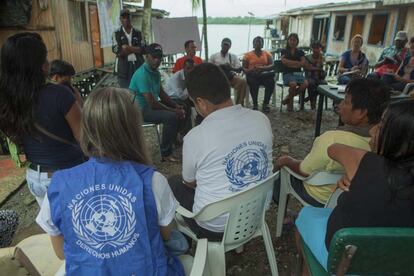 Asamblea de los vecinos y vecinas del espacio humanitario con el apoyo de miembros de Naciones Unidas y presencia de colectivos indígenas de la región.