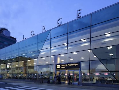 Terminal del aeropuerto de Lima (Perú).