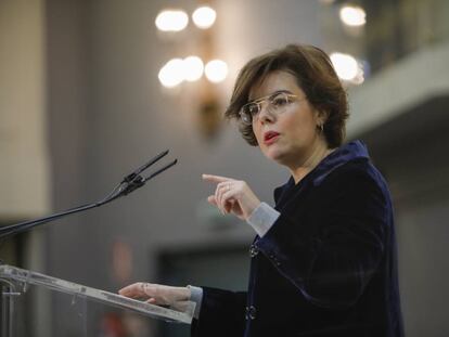 La vicepresidenta Soraya Sáenz de Santamaría a l'esmorzar de Fòrum Europa a València.