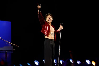 Harry Styles se presenta en el escenario durante los Premios BRIT 2023 en el O2 Arena el 11 de febrero de 2023 en Londres, Inglaterra.