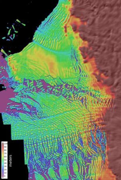 Mapa en alta resolución del adelgazamiento de la capa de hielo en el glaciar Thwaites en la Antártida.