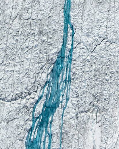 Los sistemas fluviales cubren la superficie de la capa de hielo de Groenlandia.