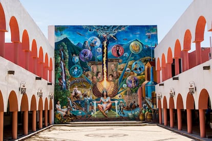 Mural de Mayahuel, la diosa del Tequila, en el Ayuntamiento de Tequila (México).