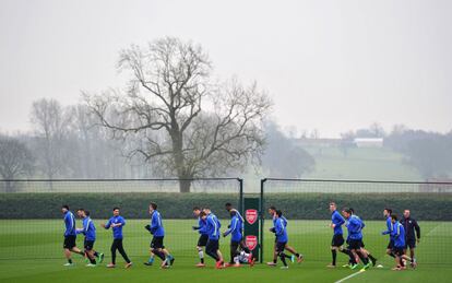 Los jugadores del Arsenal entrenan en London Colney