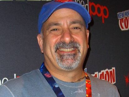 Dan Didio, exco-editor de DC Comics en la New York Comics Con de 2012.