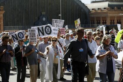 Protesta de La Marea Blanca por la sanidad p&uacute;blica. 