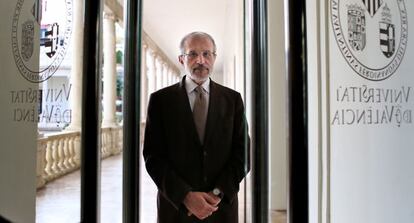 El rector de la Universitat de València, Esteban Morcillo.