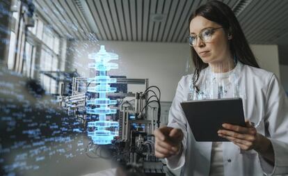Una trabajadora del sector digital.
