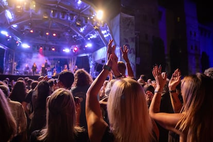 Público en la segunda noche de conciertos de La Mercè de 2023.