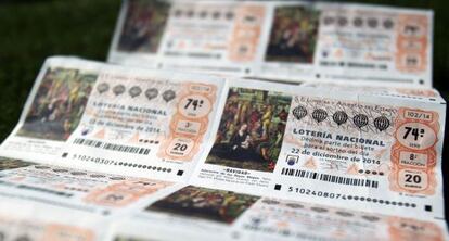 Aspecto de los décimos que a partir de hoy se ponen en venta tras la presentación de la Campaña de Verano de la Lotería de Navidad.