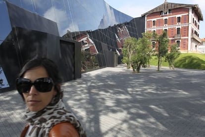 Fachada del Museo Balenciaga, en Getaria.