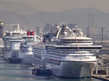 Cruceros en el puerto de Barcelona