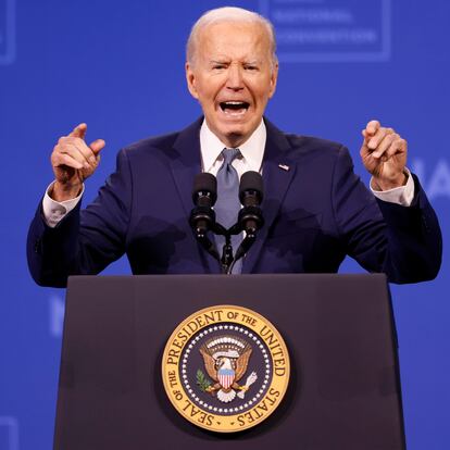 Las Vegas (Usa), 16/07/2024.- US President Joe Biden speaks during the 115th NAACP National Convention in Las Vegas, Nevada, USA, 16 July 2024. Biden is scheduled to make several appearances at various campaign events in Las Vegas over the next few days. EFE/EPA/CAROLINE BREHMAN