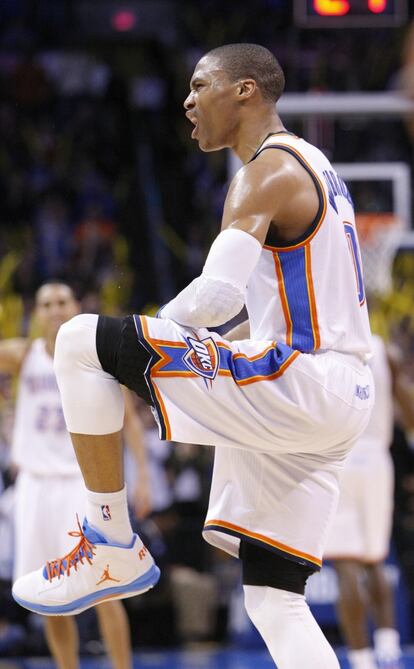 Russell Westbrook celebra el triunfo de los Thunder.