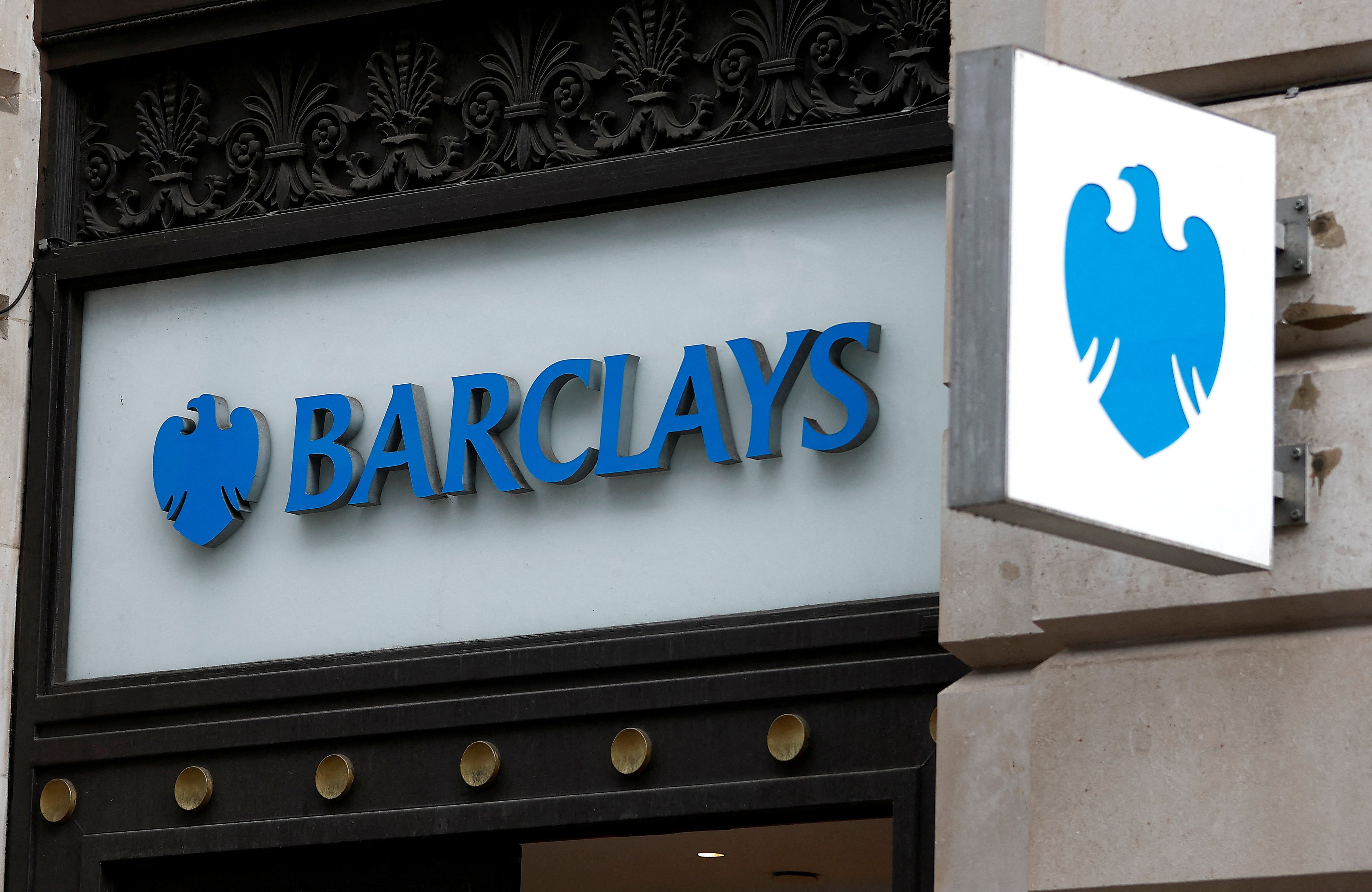 Sucursal de Barclays Bank en Londres.