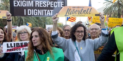 La candidata de ERC, Marta Rovira, durante uhna manifestación convocada por la ANC y Omnium.