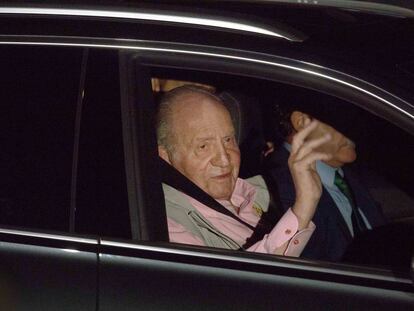  El rey Juan Carlos en su llegada a la Clínica Quirón de Pozuelo de Alarcón, este viernes.