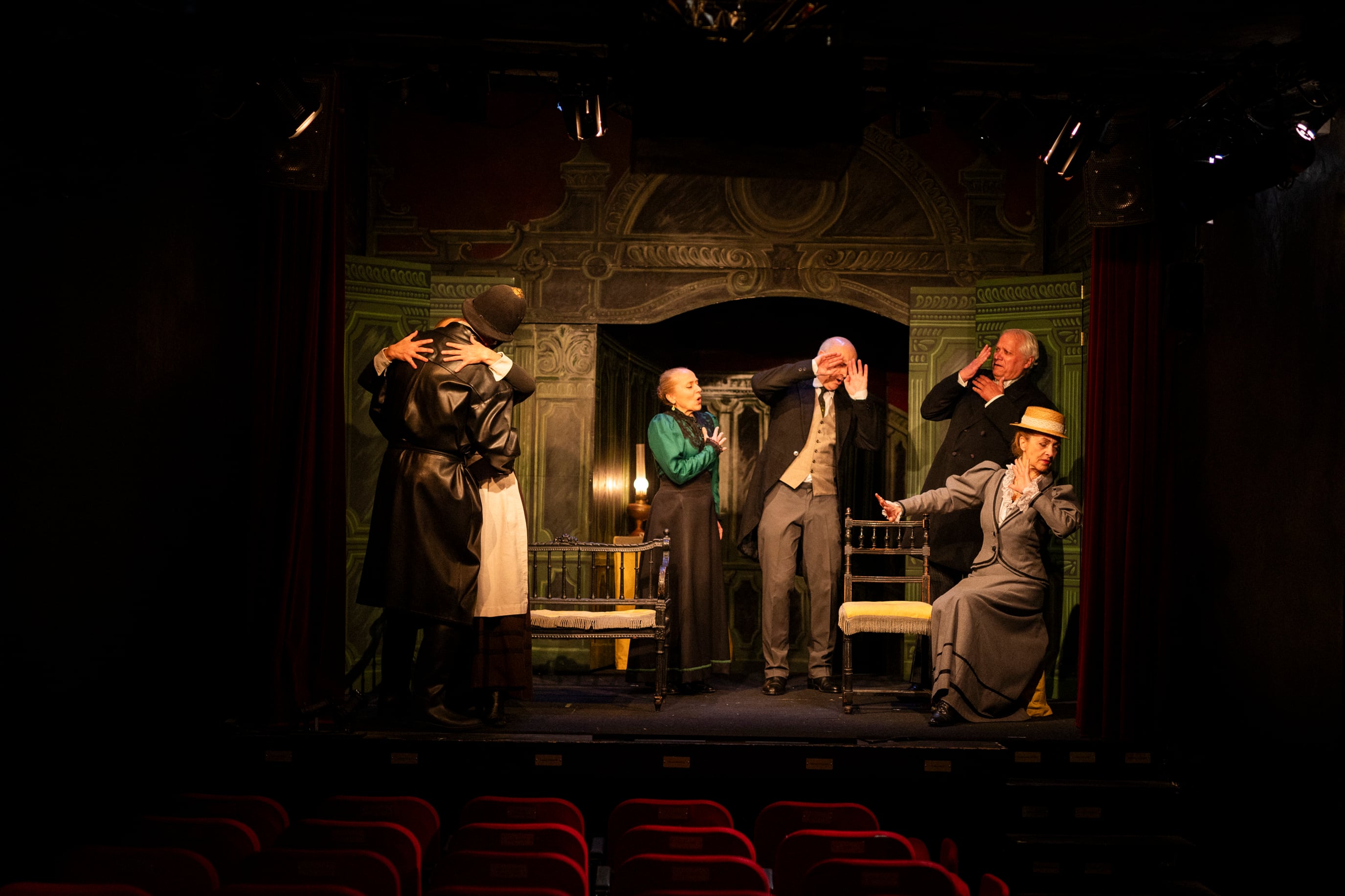 La cantante calva que asombra al mundo desde hace 68 años