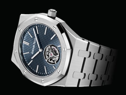 Los 50 años de evolución del Royal Oak cristalizan en el modelo de aniversario Audemars Piguet RD#3, un tourbillon volante de movimiento automático extraplano de 39 mm en acero inoxidable integrado en una caja Jumbo.