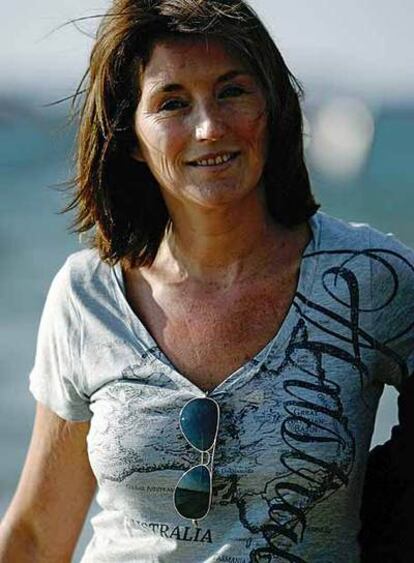Cécilia Sarkozy, durante las vacaciones del verano de 2006 en una playa de Arcachon (suroeste de Francia).