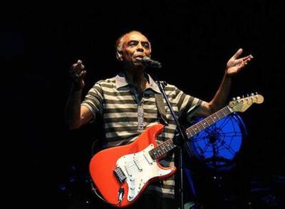 Gilberto Gil clausuró en Cartagena La Mar de Músicas.