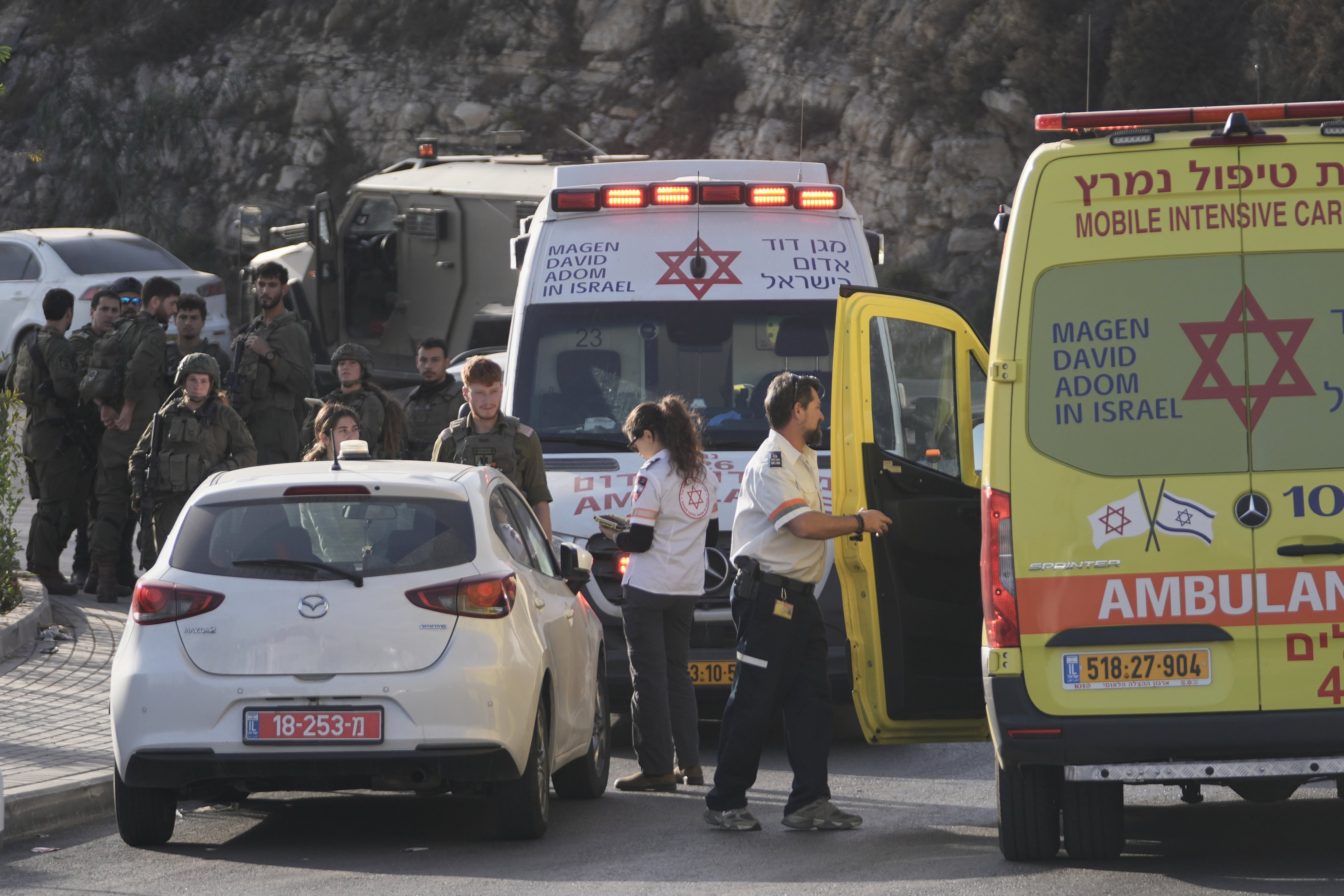 İsrail ordusu, Batı Şeria'daki bir çatışmanın ardından iki silahlı Filistinliyi öldürdü.