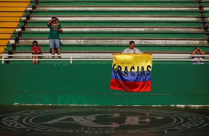 Torcedor da Chapecoense agradece o apoio dos colombianos.