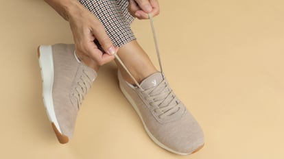 zapatillas Yuccs, zapatillas mujer, zapatillas mujer vestir, zapatillas mujer casual, zapatillas deportivas mujer, zapatillas comodas, zapatillas sostenibles, zapatillas transpirables, zapatillas sin cordones, deportivas mujer, regalo dia de la madre, que regalar el día de la madre, regalos para madres