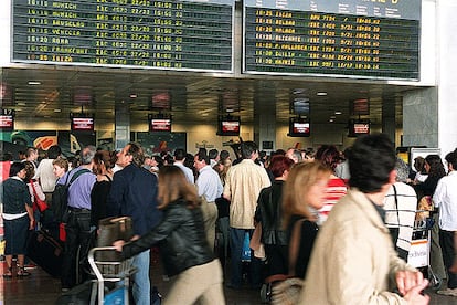 Pantallas de información del aeropuerto de El Prat.