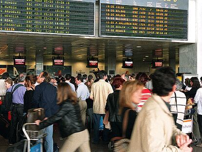 Pantallas de información del aeropuerto de El Prat.