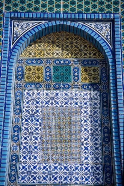 Primer plano del azulejo de la mezquita del Domo de la Roca, situado en la explanada del antiguo Templo.