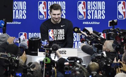 Luka Doncic, este viernes ante los medios en el All Stars de Chicago.