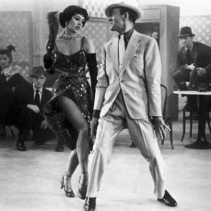 Cyd Charisse y Fred Astaire en un baile de <i>Melodías de Broadway</i> (1953).