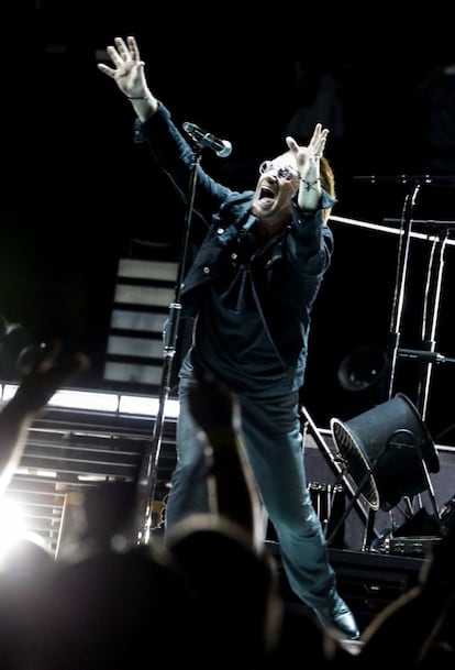 Bono, durante el concierto. 
