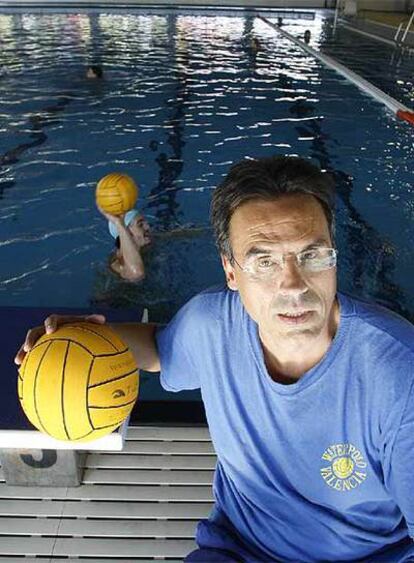 Joan Jané, en la piscina del polideportivo Nazaret.