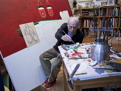 Eduardo Arroyo, en su estudio de Madrid.