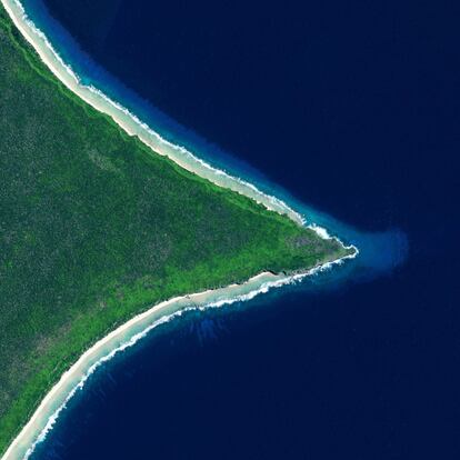 La deshabitada isla de Henderson, en el Pacífico Sur, es el lugar del mundo con más plásticos arrastrados a sus costas: 37,7 millones de desechos.