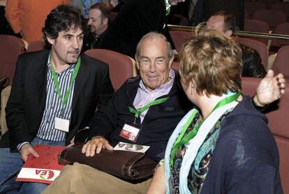 Pello Urizar, a la izquierda, junto al fundador del partido y exlehendakari, Carlos Garaikoetxea.