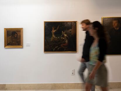 Los tres cuadros expuestos en el museo Ramón Gaya que participaron en la exposición de París en 1937, el pasado 20 de septiembre en Murcia.