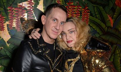 Jeremy Scott y Madonna en el lanzamiento de la colección de Moschino para H&M en Londres, el 6 de noviembre.