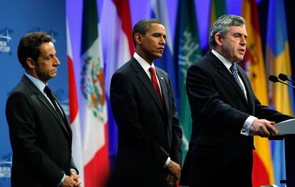 El entonces primer ministro británico, Gordon Brown, junto a Barack Obama (EEUU) y Nicolas Sarkozy (Francia) durante una reunión del G20 en septiembre de 2019.