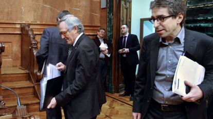 Xavier Trias, a la izquierda, y Jordi Martí, antes del inicio del pleno del Ayuntamiento de Barcelona.