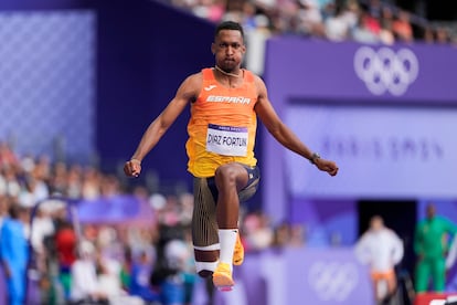 Jordan Díaz, durante su salto de clasificación del triple, el miércoles.