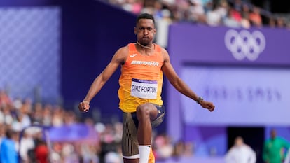 Jordan Díaz, durante su salto de clasificación del triple, el miércoles.