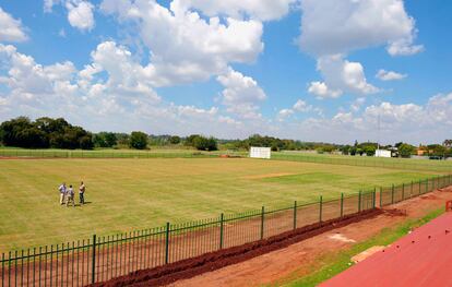 Vista general de una de las instalaciones deportivas del Centro de Alto Rendimiento de la Universidad de Potchefstroom, lugar que acomodará a la selección española de fútbol durante el Mundial de Sudáfrica 2010, en Potchefstroom, a 120 kilómetros de Johanesburgo.