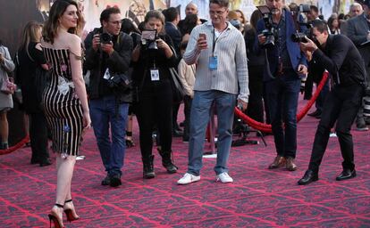 Anne Hathaway, en el estreno de &quot;Alice Through The Looking Glass&quot;.